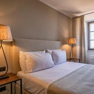 https://palazzo-massaini-le-scuderie.it-tuscanyhotel.com